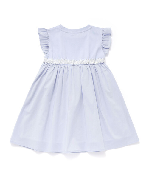 BeBe Petits Pois Vert(ベベプチポワヴェール)の「袖フリルエンブレム刺しゅうワンピース(95~150cm)(ワンピース・キッズ・ブルー/ホワイト・130cm/140cm/150cm/120cm)」の13枚目の写真