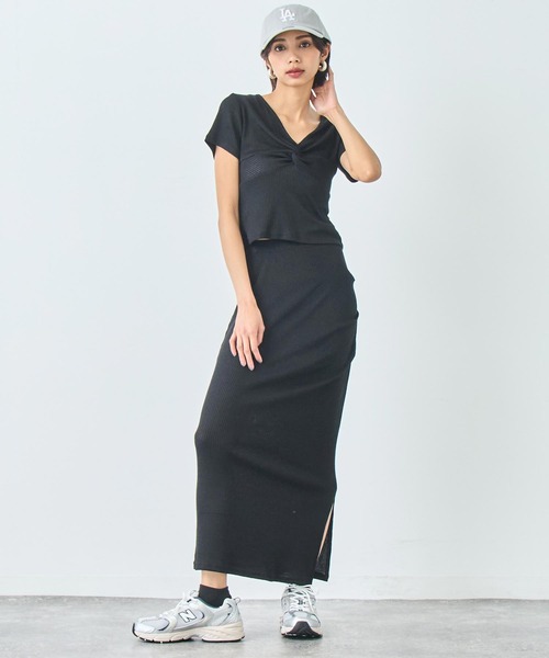 ANAP(アナップ)の「ワンピース風 リブ Tシャツ ロングスカート セットアップ(セットアップ・レディース・グレー/ブラック・FREE)」の2枚目の写真