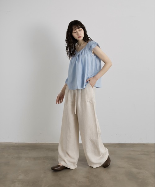 Lunea（ルネア）の「スーパーワイドリネンタックパンツ（その他パンツ・レディース・ブルー/ブラック/ホワイト/ライトグレー/ブラウン/キナリ・M/L）」の2枚目の写真