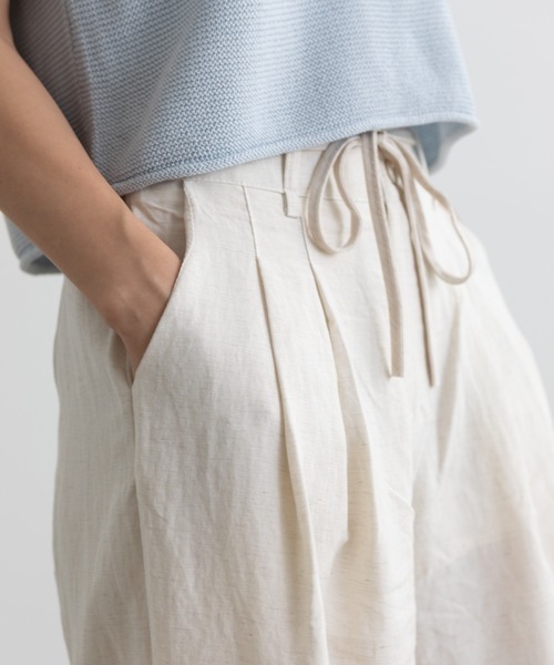 Lunea（ルネア）の「スーパーワイドリネンタックパンツ（その他パンツ・レディース・ブルー/ブラック/ホワイト/ライトグレー/ブラウン/キナリ・M/L）」の13枚目の写真