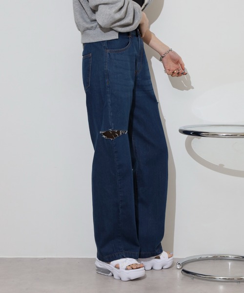 atONE(アットワン)の「デニムダメージストレートパンツ(デニムパンツ・レディース・ブルー/ネイビー/ライトブルー・L/LL/M)」の15枚目の写真