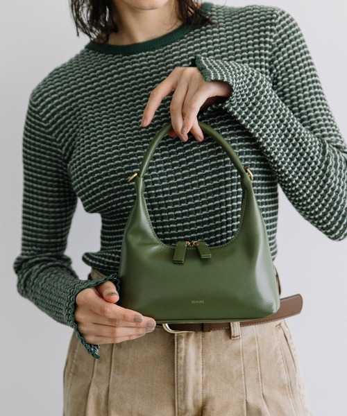 Beau're(ヴュレ)の「BEAURE Classical Mini ショルダー Bag(ショルダーバッグ・レディース・ブラウン/ブラック/ワイン/カーキ・FREE)」の4枚目の写真