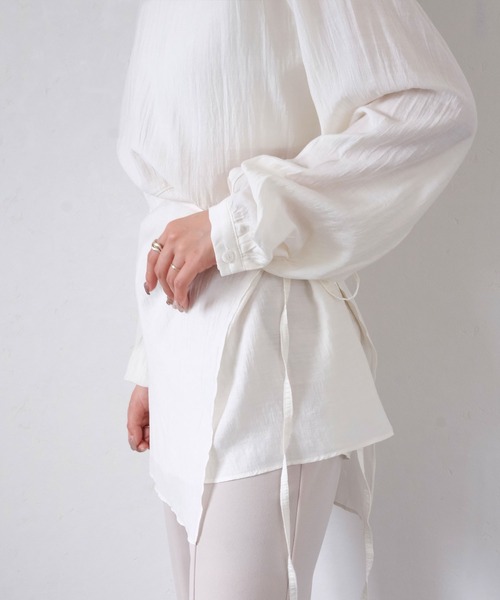 Reurie'(レウリィ)の「ウエストマークブラウス/waist mark blouse アイボリー ブラック カジュアル フェミニン レイヤード風 デザイントップス(シャツ/ブラウス・レディース・アイボリー/ブラック・FREE)」の11枚目の写真