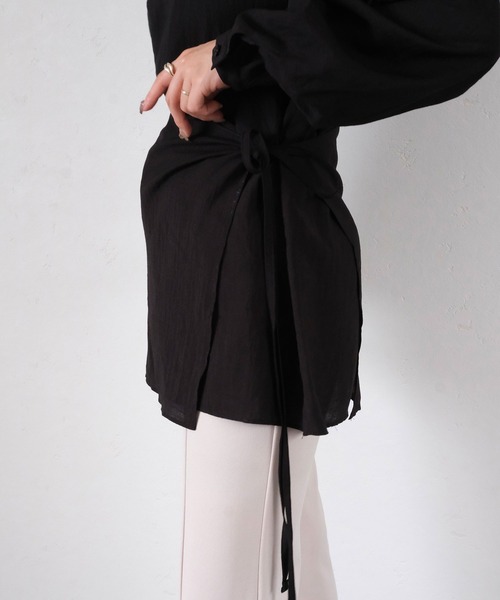 Reurie'(レウリィ)の「ウエストマークブラウス/waist mark blouse アイボリー ブラック カジュアル フェミニン レイヤード風 デザイントップス(シャツ/ブラウス・レディース・アイボリー/ブラック・FREE)」の13枚目の写真