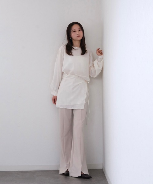 Reurie'(レウリィ)の「ウエストマークブラウス/waist mark blouse アイボリー ブラック カジュアル フェミニン レイヤード風 デザイントップス(シャツ/ブラウス・レディース・アイボリー/ブラック・FREE)」の15枚目の写真