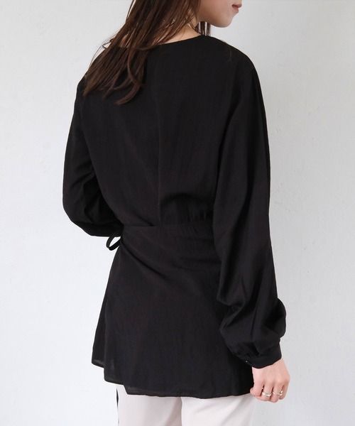 Reurie'(レウリィ)の「ウエストマークブラウス/waist mark blouse アイボリー ブラック カジュアル フェミニン レイヤード風 デザイントップス(シャツ/ブラウス・レディース・アイボリー/ブラック・FREE)」の18枚目の写真