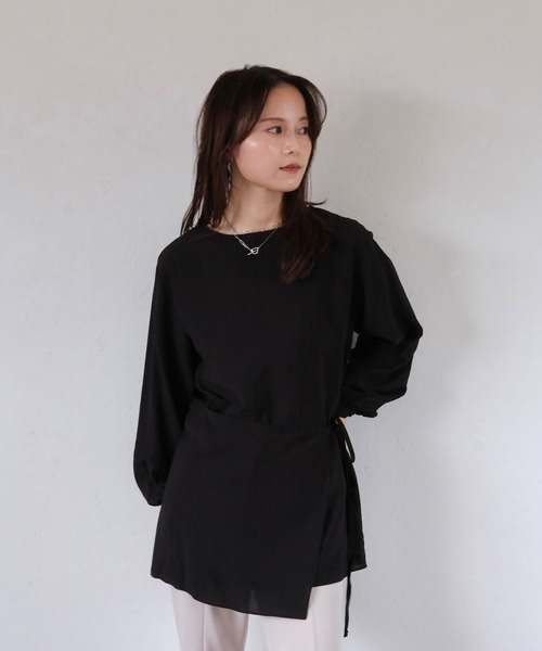 Reurie'(レウリィ)の「ウエストマークブラウス/waist mark blouse アイボリー ブラック カジュアル フェミニン レイヤード風 デザイントップス(シャツ/ブラウス・レディース・アイボリー/ブラック・FREE)」の21枚目の写真
