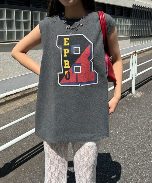 RePRODUCTION LABEL（リプロダクションレーベル）の「【RePRODUCTION LABEL / リプロダクションレーベル】アソートヴィンテージフェードノースリーブサーマル（タンクトップ・レディース・チャコールグレー/パープル/グレー/ダークグレー・FREE）」の13枚目の写真