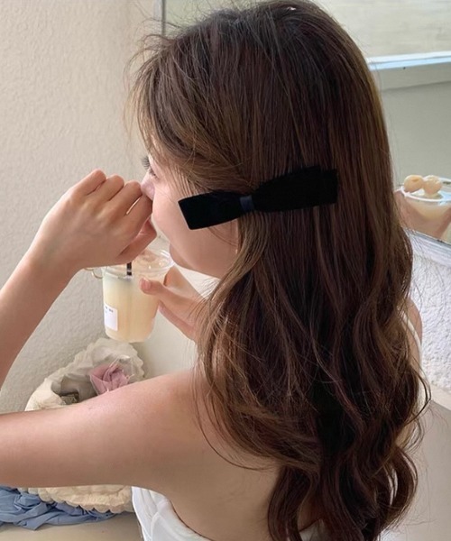 E&C closet…（イーアンドシークローゼット）の「スモールベロアリボンヘアクリップ（バレッタ/ヘアクリップ・レディース・ブラック・フリー）」の16枚目の写真