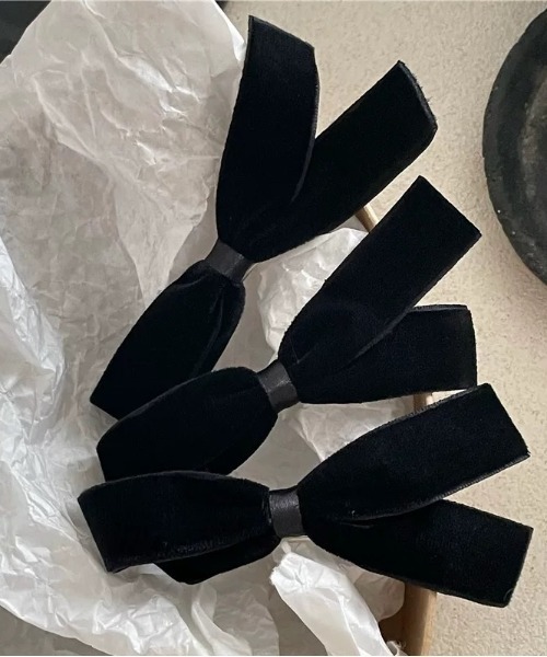 E&C closet…（イーアンドシークローゼット）の「スモールベロアリボンヘアクリップ（バレッタ/ヘアクリップ・レディース・ブラック・フリー）」の14枚目の写真
