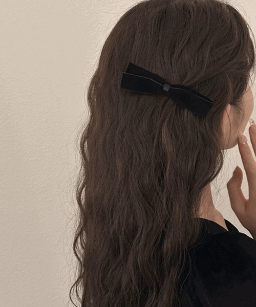 E&C closet…（イーアンドシークローゼット）の「スモールベロアリボンヘアクリップ（バレッタ/ヘアクリップ・レディース・ブラック・フリー）」の18枚目の写真