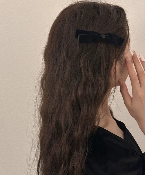 E&C closet…（イーアンドシークローゼット）の「スモールベロアリボンヘアクリップ（バレッタ/ヘアクリップ・レディース・ブラック・フリー）」の17枚目の写真