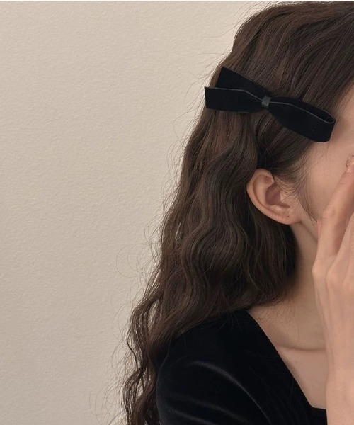 E&C closet…（イーアンドシークローゼット）の「スモールベロアリボンヘアクリップ（バレッタ/ヘアクリップ・レディース・ブラック・フリー）」の19枚目の写真
