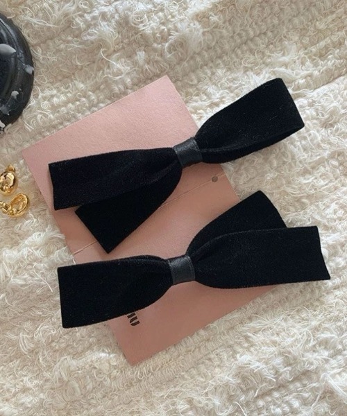 E&C closet…（イーアンドシークローゼット）の「スモールベロアリボンヘアクリップ（バレッタ/ヘアクリップ・レディース・ブラック・フリー）」の4枚目の写真