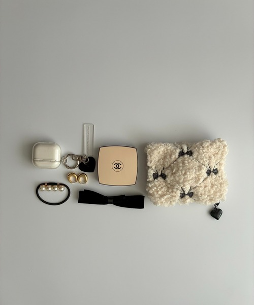 E&C closet…（イーアンドシークローゼット）の「スモールベロアリボンヘアクリップ（バレッタ/ヘアクリップ・レディース・ブラック・フリー）」の7枚目の写真