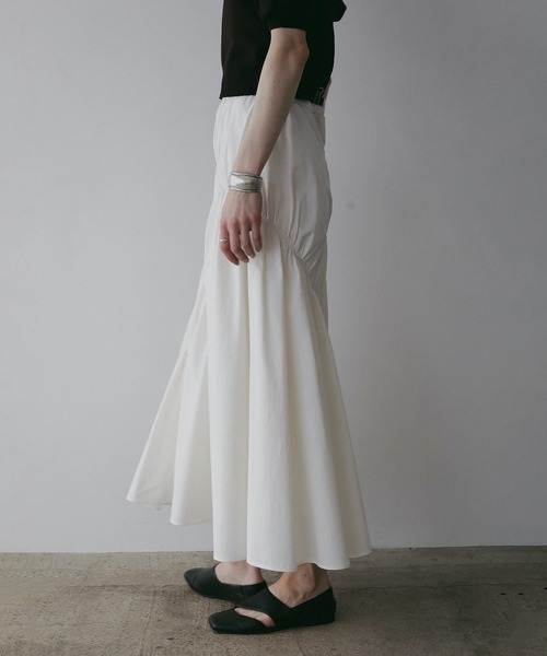 MANOF(マノフ)の「SHIRRING FLARE SKIRT(スカート・レディース・ホワイト/パープル/ネイビー・S/M)」の8枚目の写真