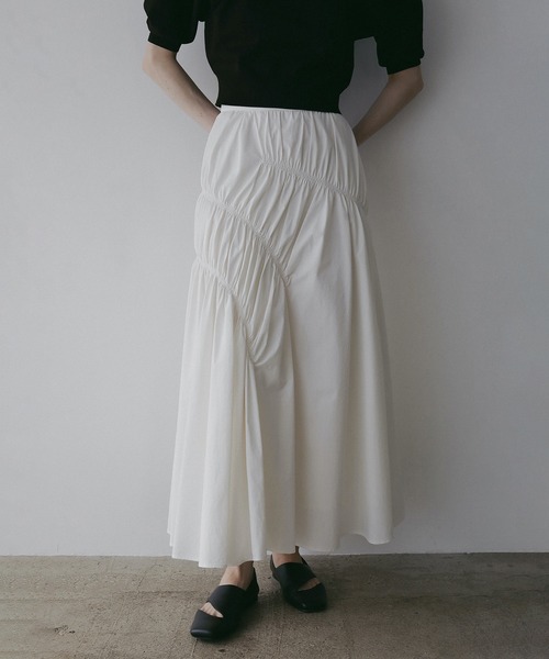 MANOF(マノフ)の「SHIRRING FLARE SKIRT(スカート・レディース・ホワイト/パープル/ネイビー・S/M)」の5枚目の写真
