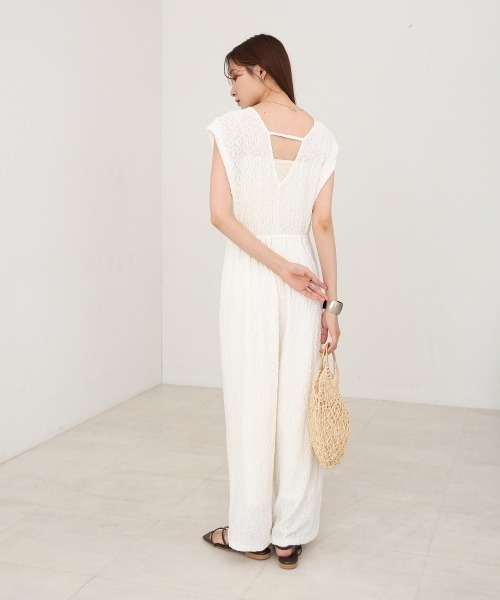 Bab（バブ）の「【低身長向けサイズあり】前後2WAYウェーブ柄シュシュ付ワンピース（つなぎ/オールインワン・レディース・ブラウン/ブラック/アイボリー/A・MEDIUM/SMALL）」の13枚目の写真