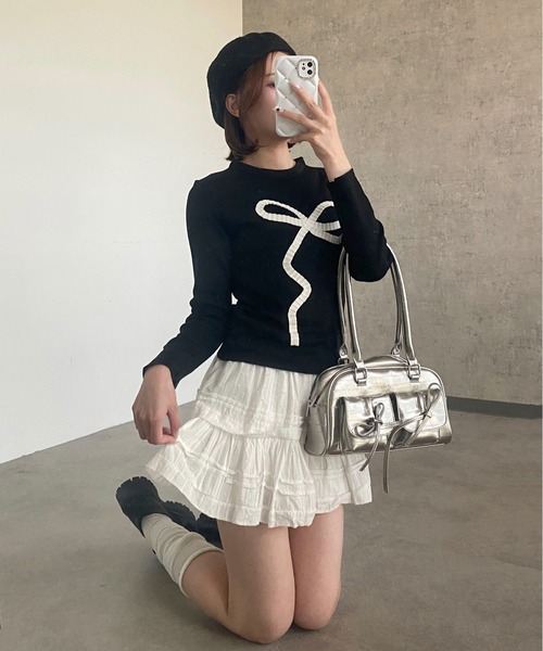 Mejoul(メジュール)の「ラッフルリボンデザイントップス タイトコンパクト ロングスリーブカットソー(Tシャツ/カットソー・レディース・ホワイト/ブラック/グレー・F)」の20枚目の写真