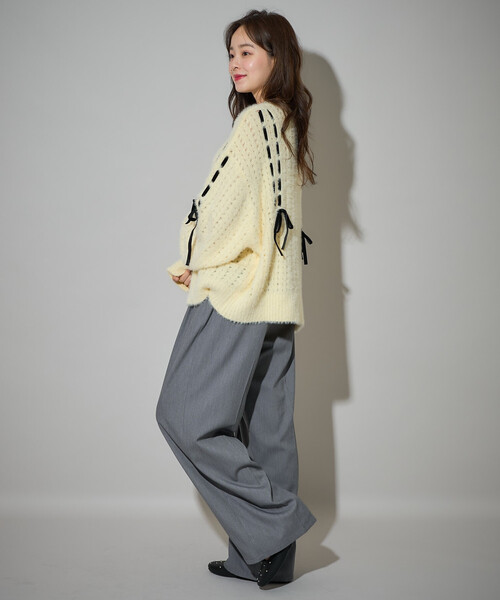 PUBLUX(パブリュクス)の「PUBLUX/パブリュクス ベロア リボン 編み込みフェザーニット 限定展開(ニット/セーター・レディース・ナチュラル/グレー/ネイビー/ブラック・フリ-)」の11枚目の写真