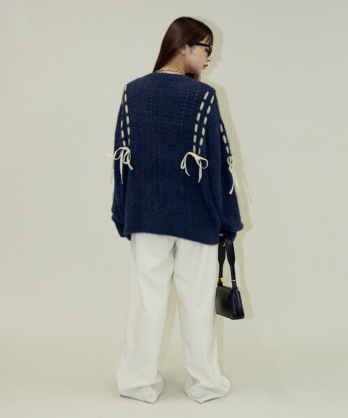 PUBLUX(パブリュクス)の「PUBLUX/パブリュクス ベロア リボン 編み込みフェザーニット 限定展開(ニット/セーター・レディース・ナチュラル/グレー/ネイビー/ブラック・フリ-)」の10枚目の写真