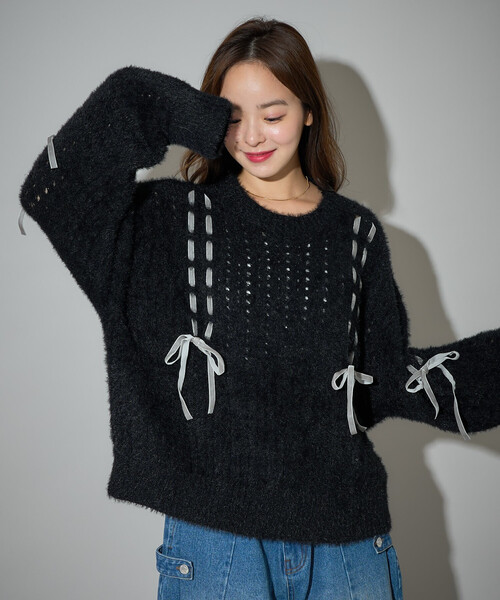 PUBLUX(パブリュクス)の「PUBLUX/パブリュクス ベロア リボン 編み込みフェザーニット 限定展開(ニット/セーター・レディース・ナチュラル/グレー/ネイビー/ブラック・フリ-)」の12枚目の写真