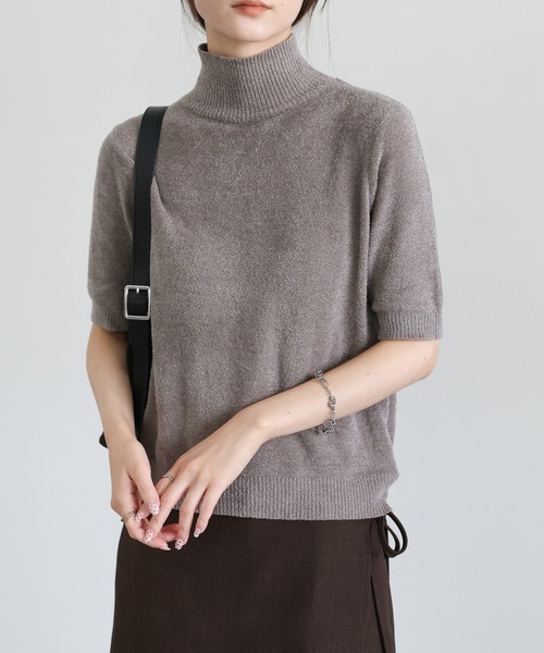 select MOCA(セレクトモカ)の「ハイネックパイルハーフスリーブニット(ニット/セーター・レディース・ベージュ/チャコールグレー・FREE)」の2枚目の写真