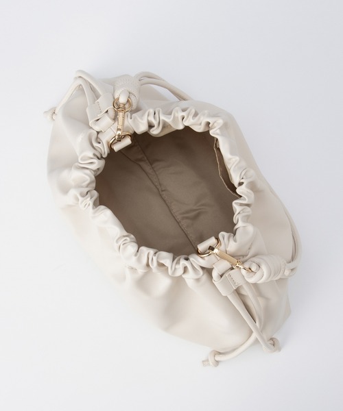 Honeys（ハニーズ）の「やわらかギャザーバッグ（ハンドバッグ・レディース・アイボリー/ブラック/ブラウン/レッド/ガンメタ・FREE）」の16枚目の写真