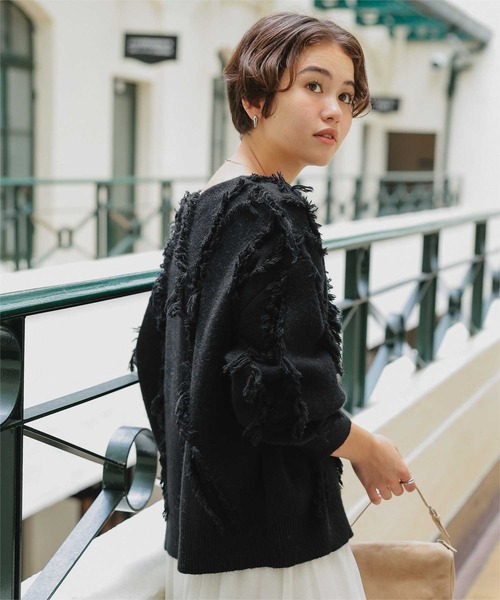 titivate(ティティベイト)の「フリンジカットデザインニット(ニット/セーター・レディース・ライトブルー/アイボリー/ブラック/ベージュ・L/M)」の15枚目の写真
