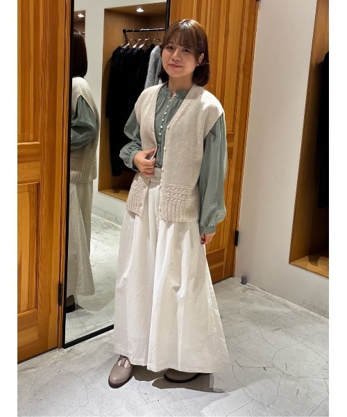 LOISIR（ロワズィール）の「リネンウールホールガーメントベスト（ベスト・レディース・キナリ/グレー・FREE）」の4枚目の写真