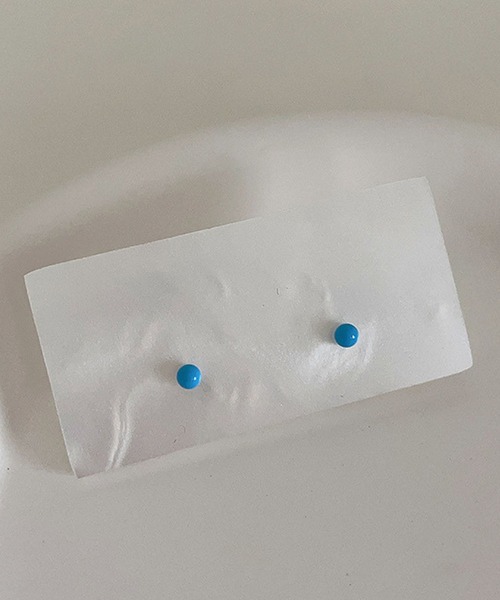 yu-ka（ユーカ）の「YU-KA:カラーボールミニピアス color ball pierce（ピアス（両耳用）・レディース・ブルー/グリーン/ピンク/ブラウン/レッド/ブラック/ベージュ/ネイビー・FREE）」の6枚目の写真