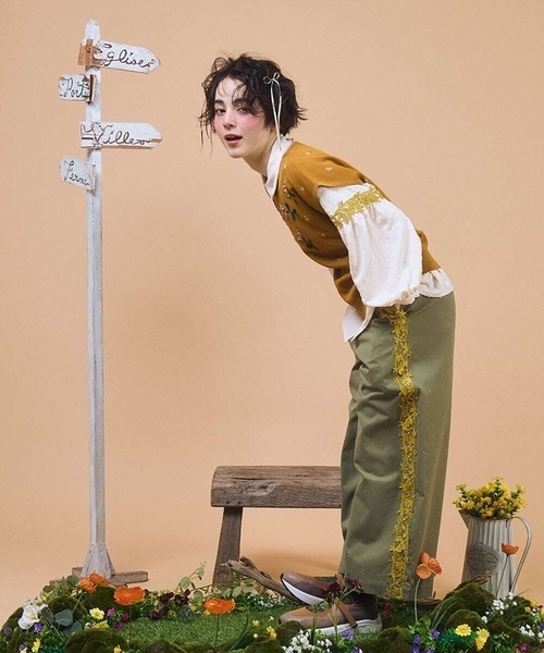 Jocomomola(ホコモモラ)の「Encaje de Animal フラワーレースワイドパンツ(その他パンツ・レディース・ミント/チャコールグレー・42/40)」の18枚目の写真