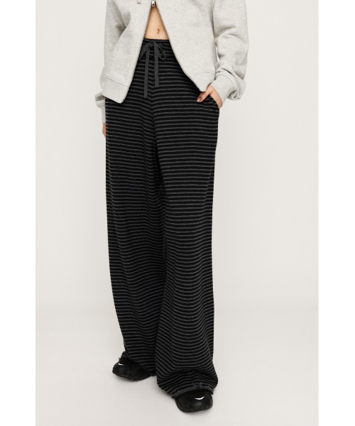 SLY(スライ)の「BORDER KNIT RELAX PT ボーダー ニット リラックスパンツ 秋服 冬服(スラックス・レディース・レッド系その他/ブラック系その他2/ブラウン系その他2・FREE)」の2枚目の写真