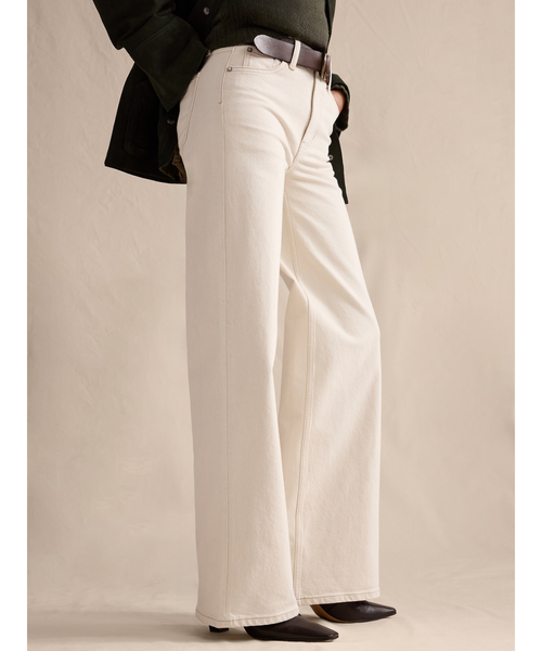 Banana Republic（バナナリパブリック）の「アイコン クラシック ワイドレッグジーンズ（デニムパンツ・レディース・アイボリー/インディゴブルー/ダークインディゴブルー/ライトインディゴブルー・24/25/26/27/28）」の2枚目の写真