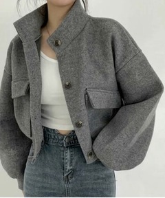 553229：レースと蝶々の異素材切替ジャケット（テーラードジャケット