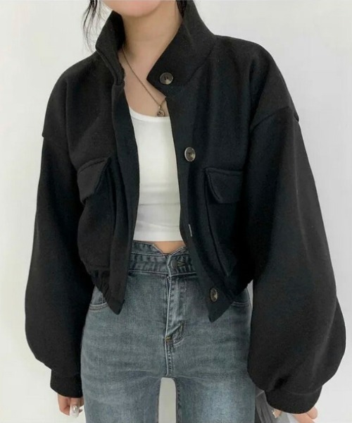 AMELY(エミリー)の「ショート丈 ボリュームスリーブジャケット(その他アウター・レディース・ブラック/ベージュ/グレー・フリー)」の2枚目の写真