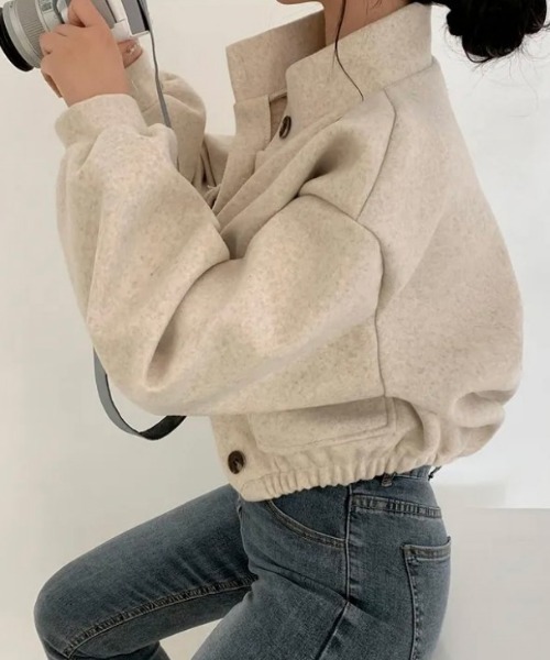 AMELY(エミリー)の「ショート丈 ボリュームスリーブジャケット(その他アウター・レディース・ブラック/ベージュ/グレー・フリー)」の8枚目の写真
