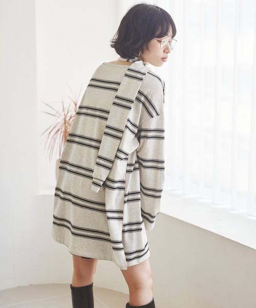 LAULEN(ローレン)の「muffler random border tops /マフラーランダムボーダートップス(Tシャツ/カットソー・レディース・ブラック/グレー・FREE)」の1枚目の写真