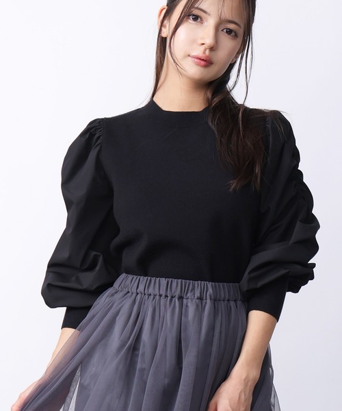 PICCIN PERLA（ピッチンペルラ）の「袖シャーリングニット（ニット/セーター・レディース・オフホワイト/ブラック・M）」の10枚目の写真