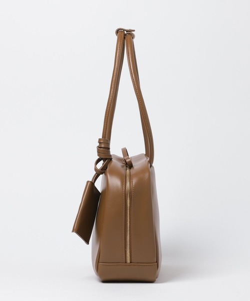 Elura（エルーラ）の「チャーム付きボストン/594279（ボストンバッグ・レディース・キャメル/ダークブラウン/ブラック・FREE）」の16枚目の写真