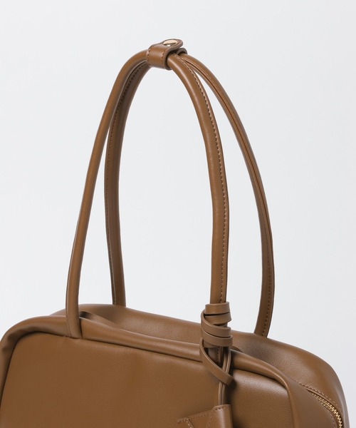 Elura（エルーラ）の「チャーム付きボストン/594279（ボストンバッグ・レディース・キャメル/ダークブラウン/ブラック・FREE）」の22枚目の写真