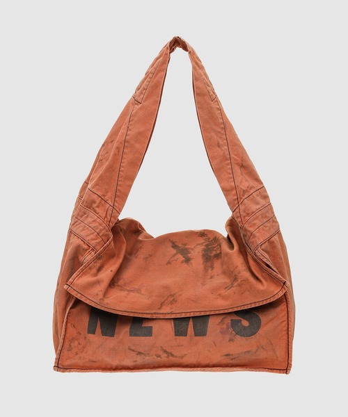 BOW WOW(バウワウ)の「THE DITC NEWSPAPER BAG AGED(メッセンジャーバッグ・メンズ・オレンジ系その他・ONESIZE)」の1枚目の写真