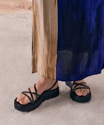 CHARLES & KEITH（チャールズ & キース）の「フラットサンダル（サンダル）」