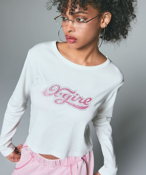 X-girl(エックスガール)の「RHINESTONE AND GLITTER LOGO L/S BABY TEE(Tシャツ/カットソー・レディース・ブラック/オリーブ/ホワイト・S/M)」の2枚目の写真