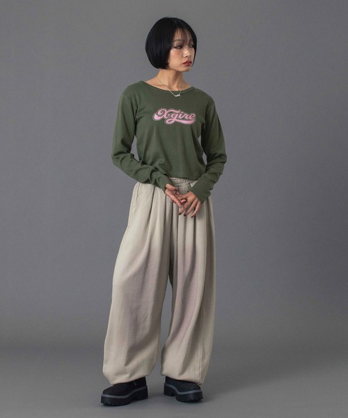 X-girl(エックスガール)の「RHINESTONE AND GLITTER LOGO L/S BABY TEE(Tシャツ/カットソー・レディース・ブラック/オリーブ/ホワイト・S/M)」の7枚目の写真