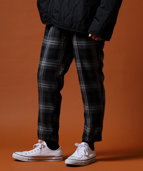 FUNALIVE（ファンアライブ）の「先染めアンクルテーパードチェックパンツ unisex（スラックス・メンズ・ベージュ/ブラウン/カーキ/アイボリー/その他/グレー・M/L）」の13枚目の写真
