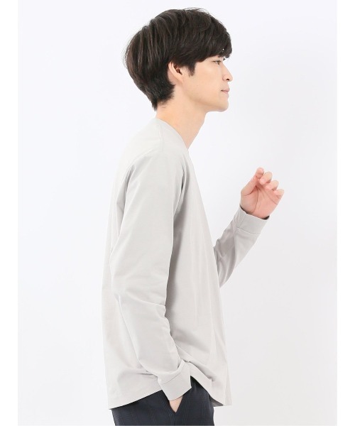 TAKA-Q（タカキュー）の「【綿混 ストレッチ】タカキュー ソロナ天竺 クルーネック 長袖Tシャツ（Tシャツ/カットソー・メンズ・ホワイト/ライトグレー/ダークグリーン/ブラック・X-LARGE/MEDIUM/LARGE）」の13枚目の写真