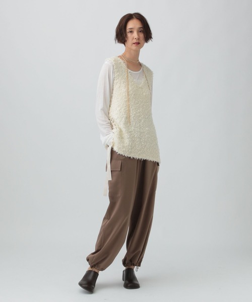 LEPSIM(レプシィム)の「3ゲージレースアップリボンベスト 578285(ベスト・レディース・ブラック/アイボリー・FREE)」の6枚目の写真