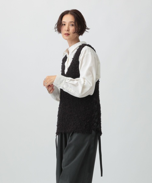 LEPSIM(レプシィム)の「3ゲージレースアップリボンベスト 578285(ベスト・レディース・ブラック/アイボリー・FREE)」の11枚目の写真