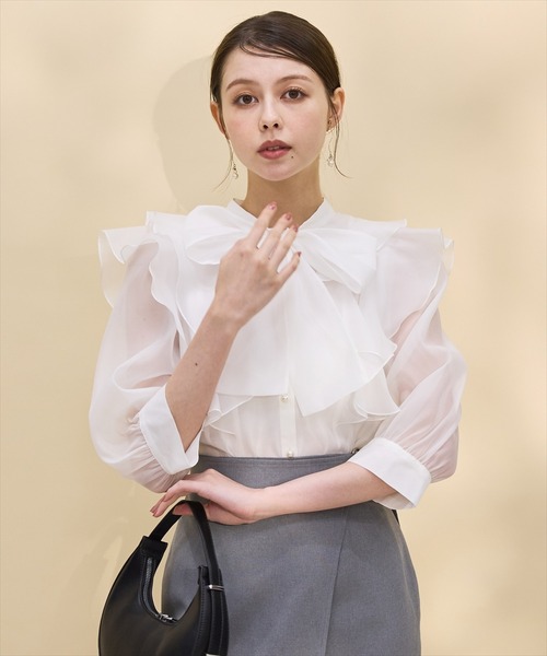 SWINGLE(スウィングル)の「七分袖ボウタイブラウス(シャツ/ブラウス・レディース・アイボリー/サックスブルー/オフホワイト/ピンク・FREE)」の5枚目の写真